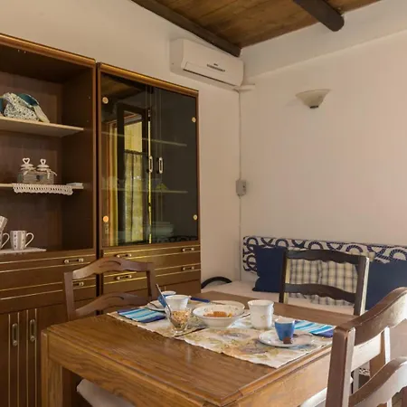 Lana 1 Fronte Mare A Punta Grossa Di Holiday home